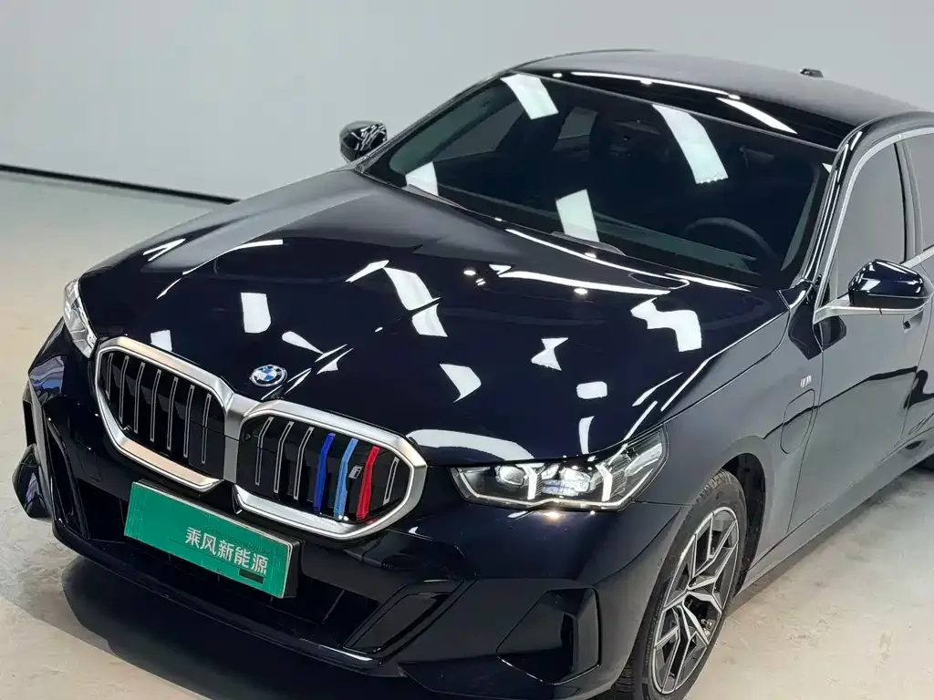 BMW i5 — фото 4