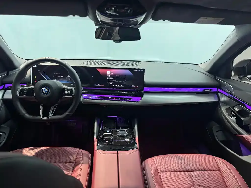BMW i5 — фото 8