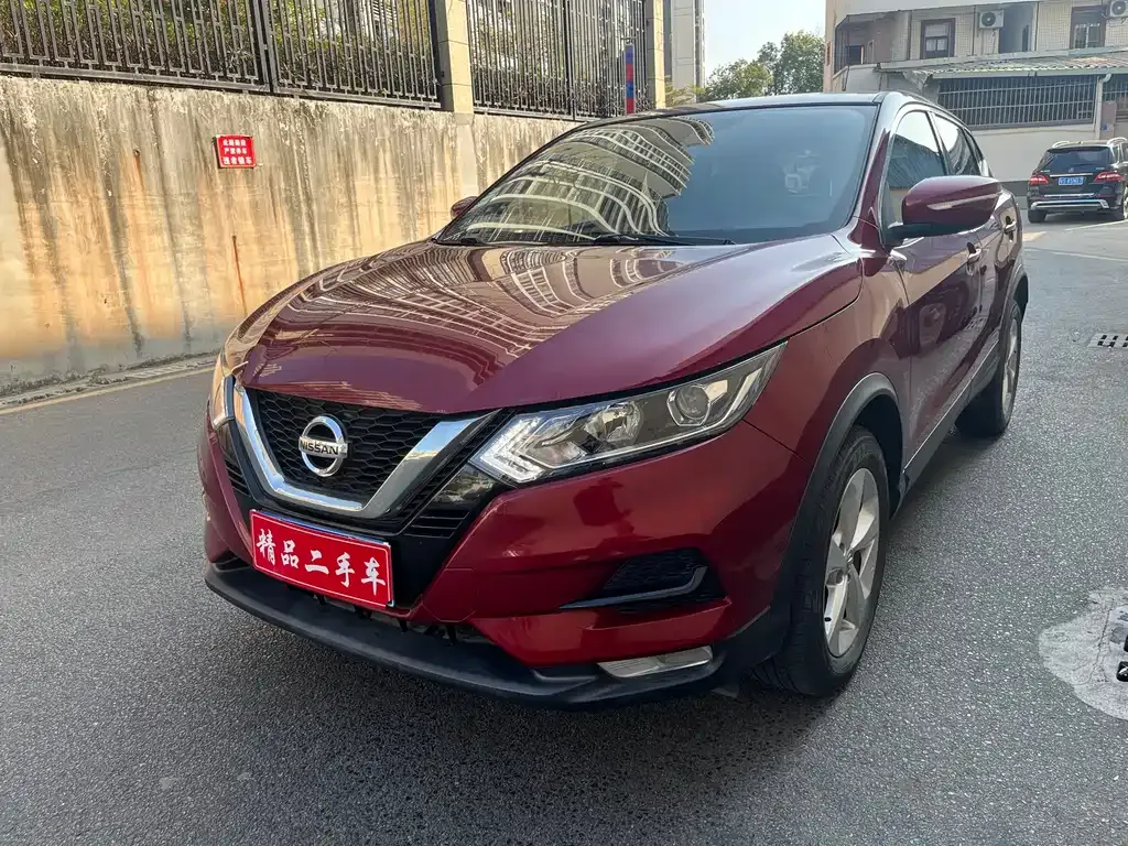 Nissan Qashqai — фото 1