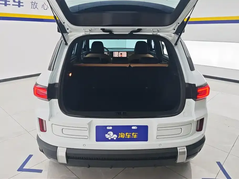 Geely Icon — фото 7