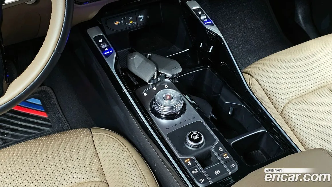 Kia Sorento — фото 9