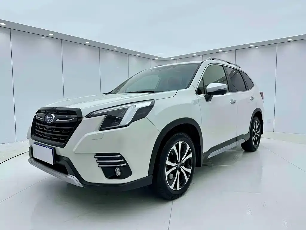 Subaru Forester — фото 1