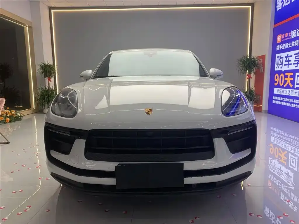 Porsche Macan — фото 1