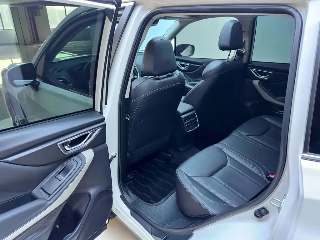 Subaru Forester — фото 6