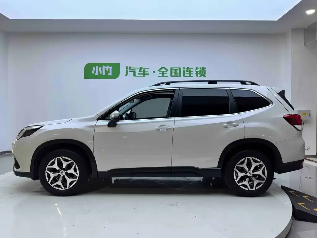 Subaru Forester — фото 2