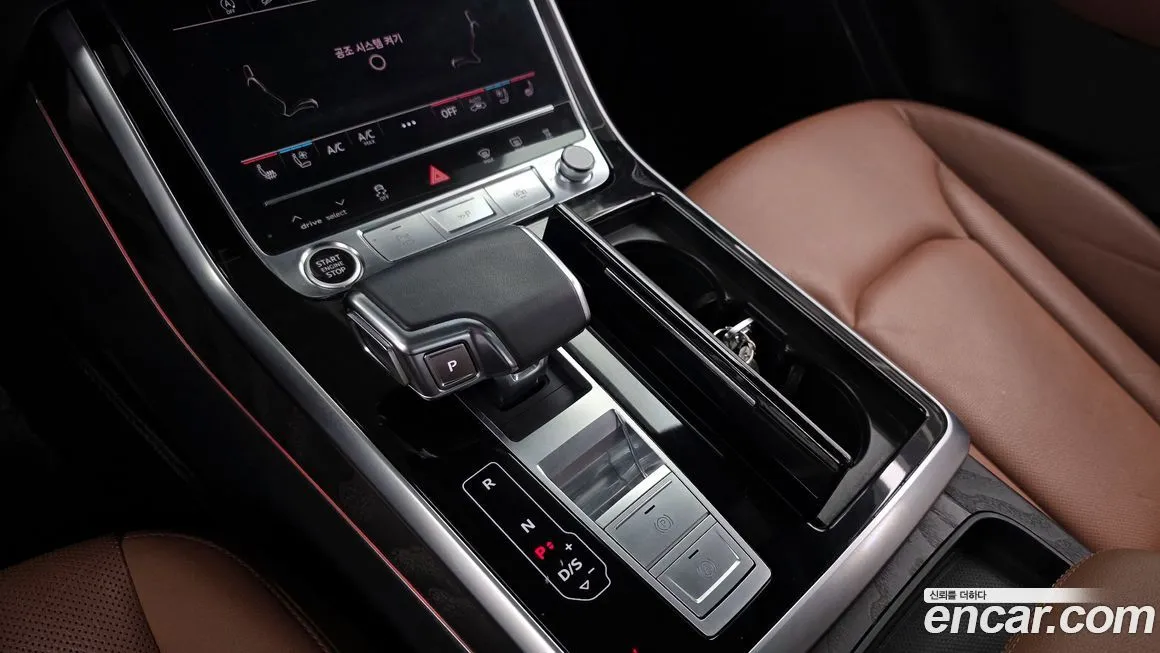 Audi Q7 — фото 10