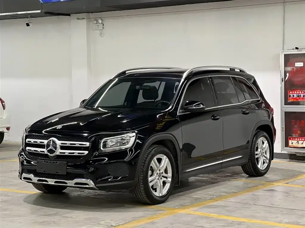 Mercedes-Benz GLB — фото 1