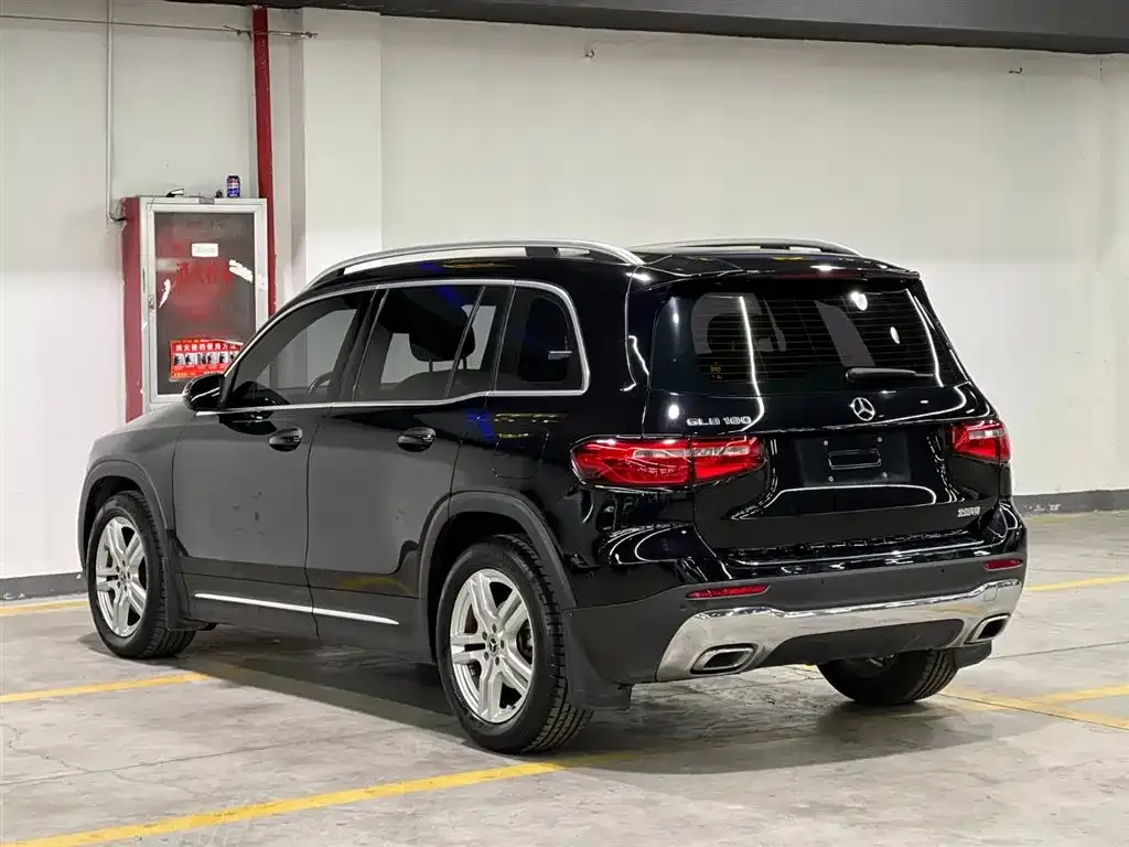 Mercedes-Benz GLB — фото 3