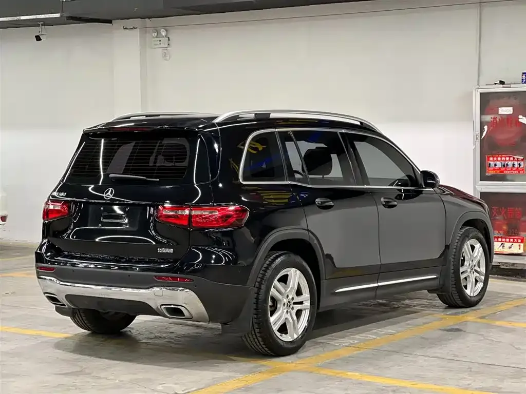 Mercedes-Benz GLB — фото 4