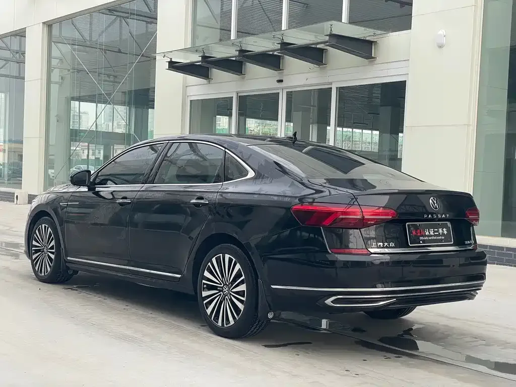 Volkswagen Passat — фото 5