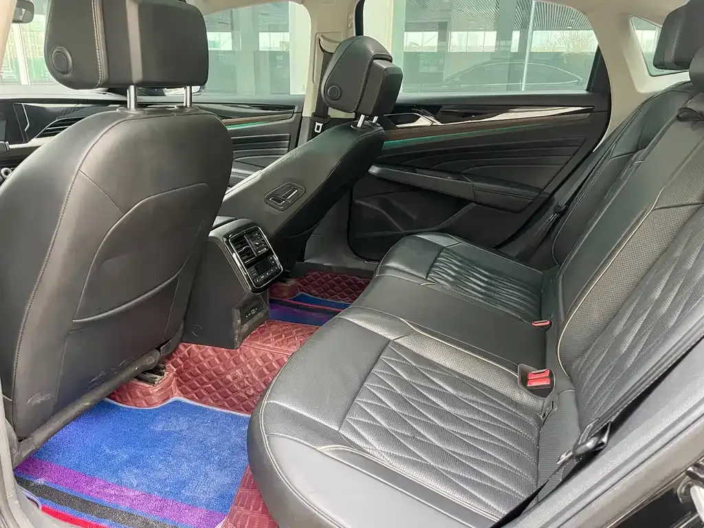 Volkswagen Passat — фото 4