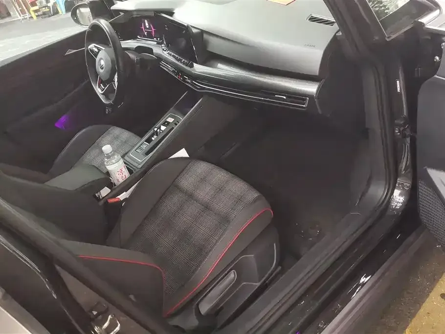 Volkswagen Golf GTI — фото 4