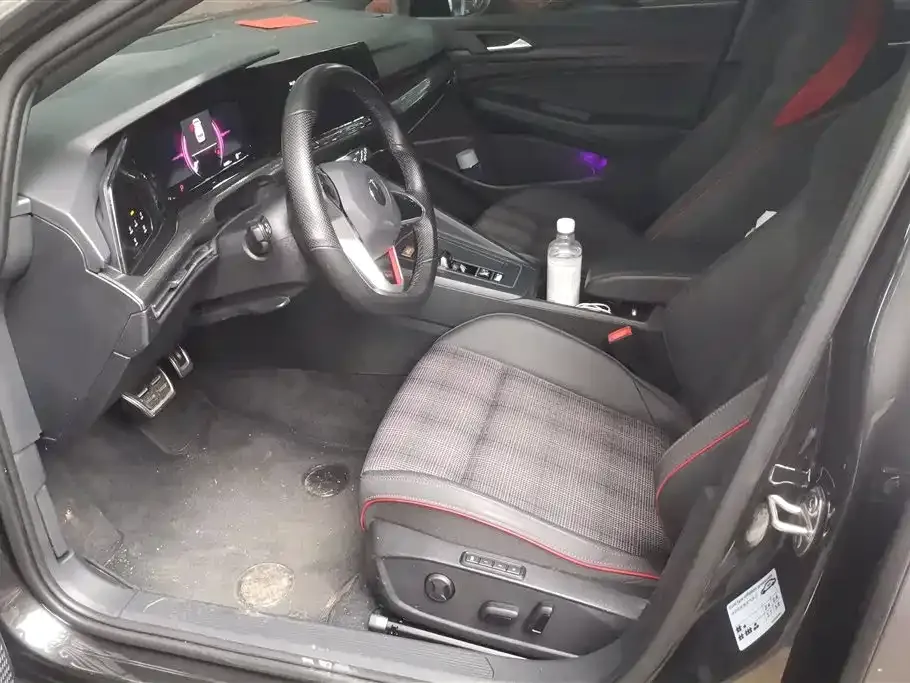 Volkswagen Golf GTI — фото 8