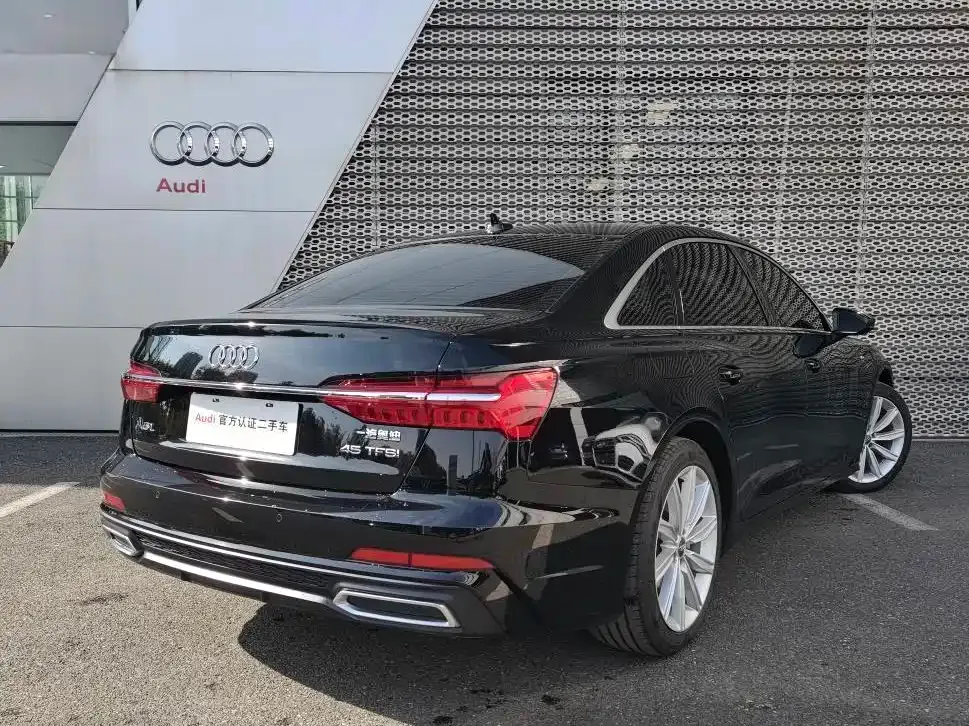 Audi A6L — фото 4