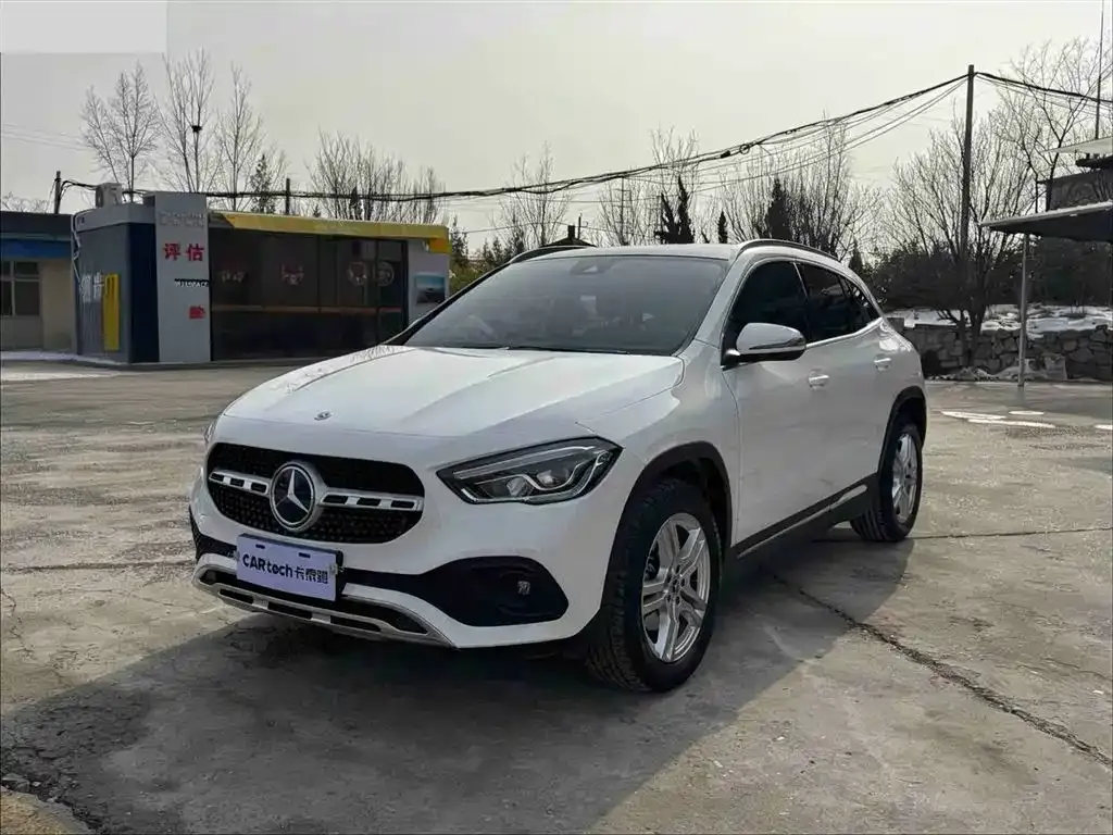 Mercedes-Benz GLA — фото 1