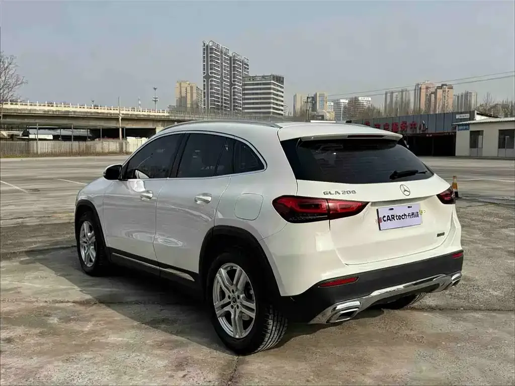 Mercedes-Benz GLA — фото 7
