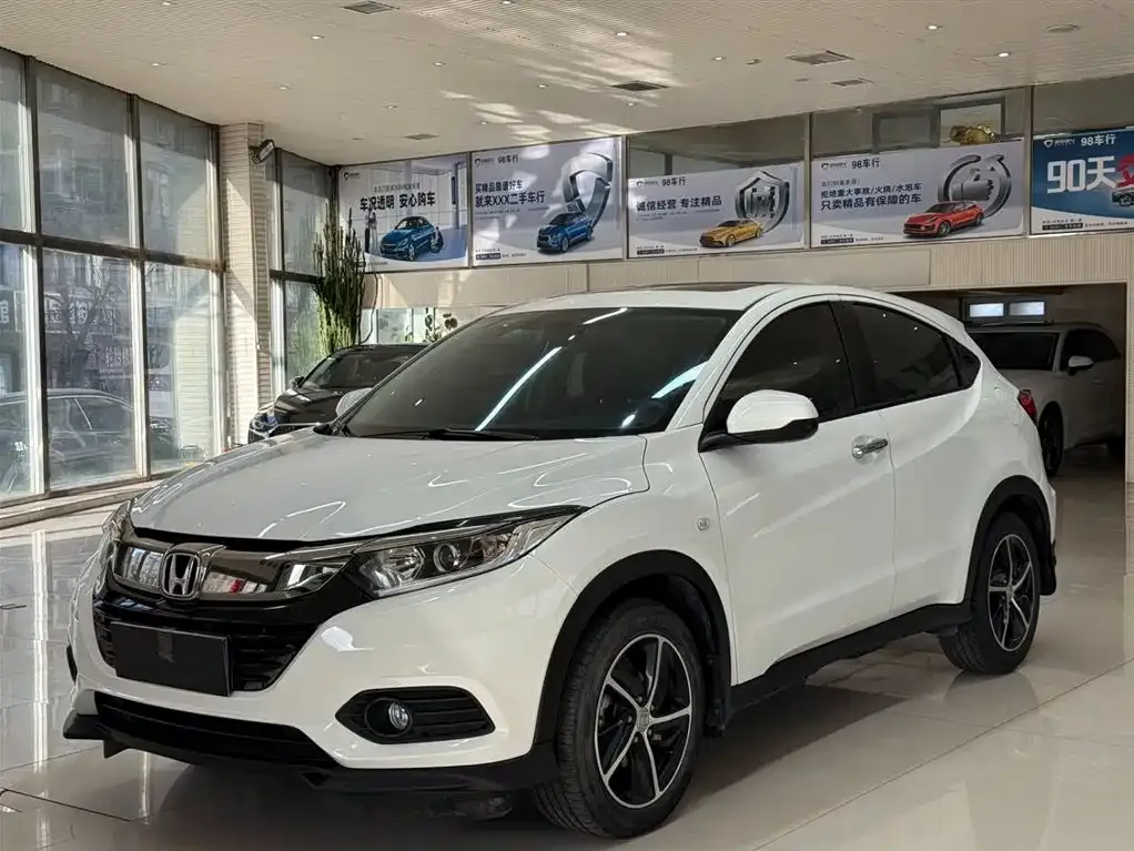 Honda Vezel — фото 1