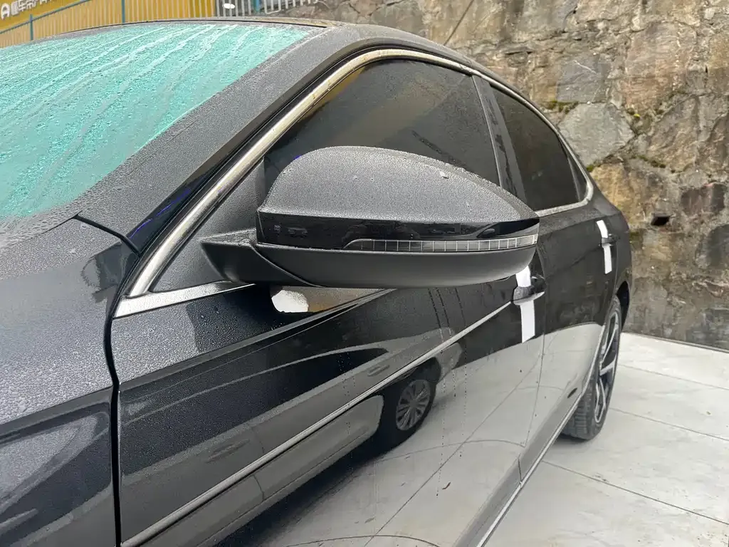 Volkswagen Passat — фото 10