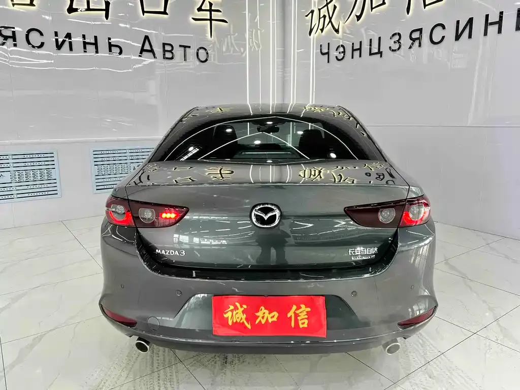 Mazda 3 Axela — фото 4