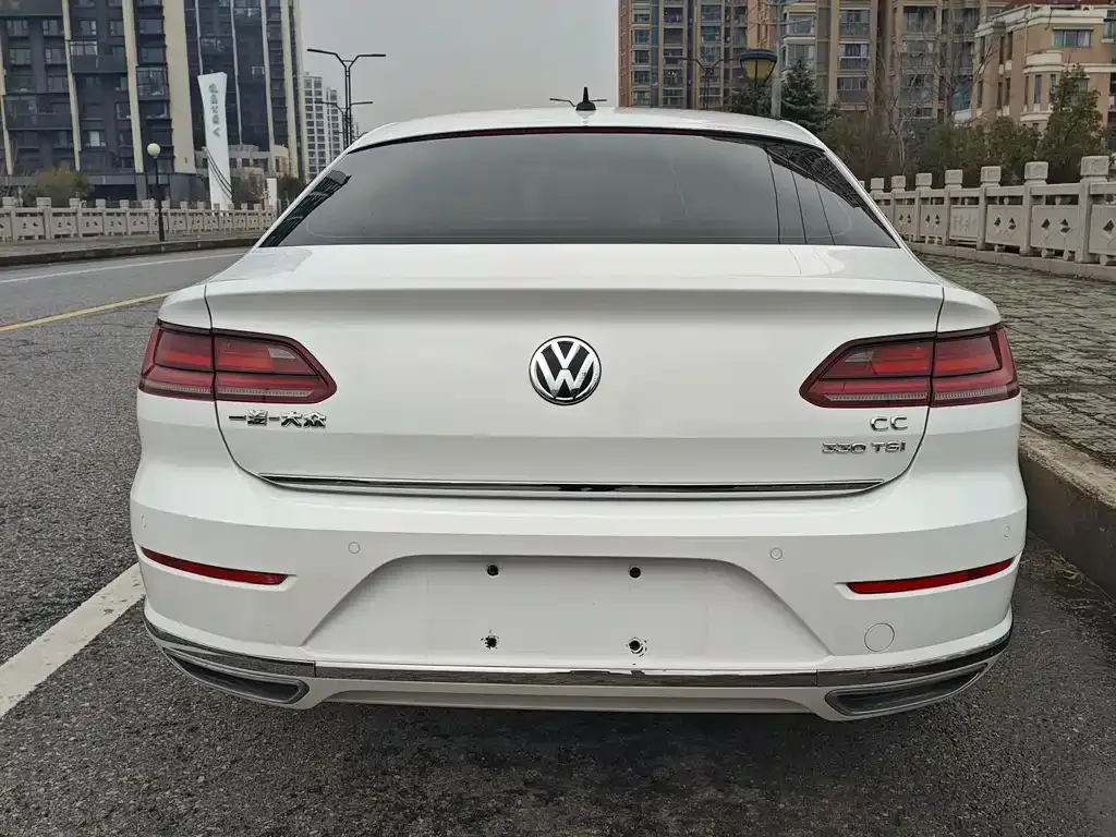 Volkswagen CC — фото 10