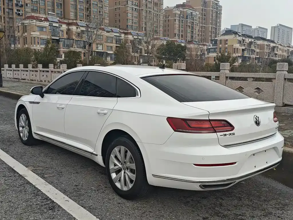Volkswagen CC — фото 9