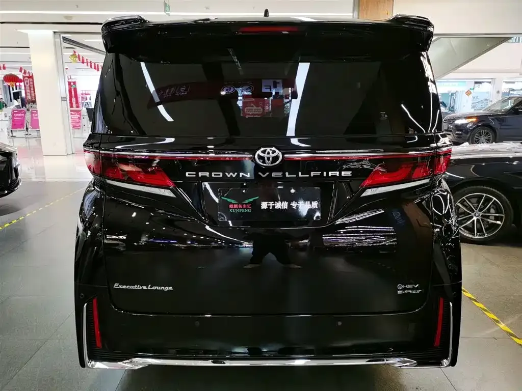 Toyota Vellfire — фото 9