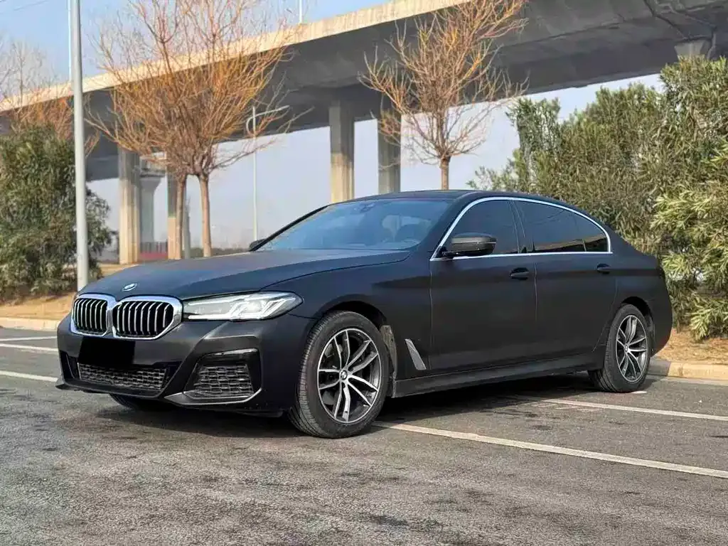 BMW 5 Series — фото 8