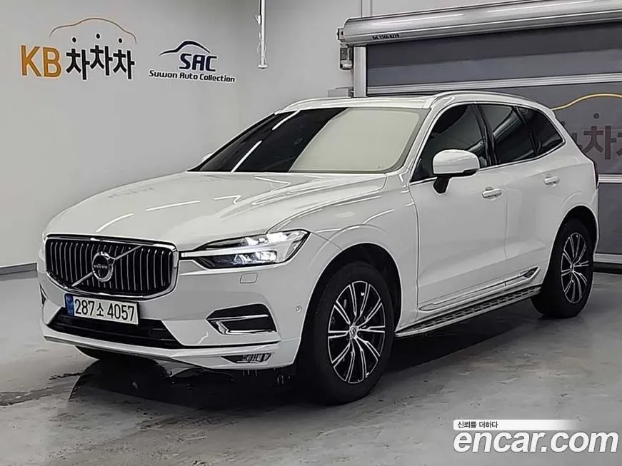 Volvo XC60 — фото 1