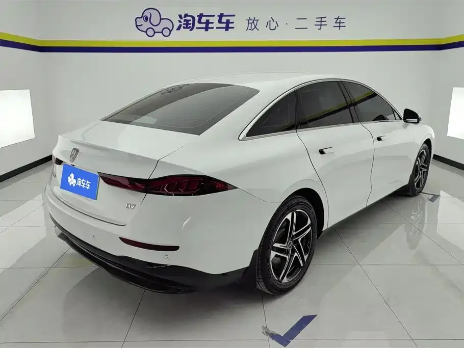 Roewe D7 — фото 6