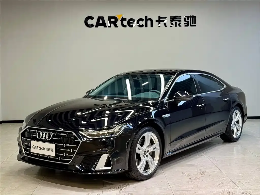Audi A7L — фото 1