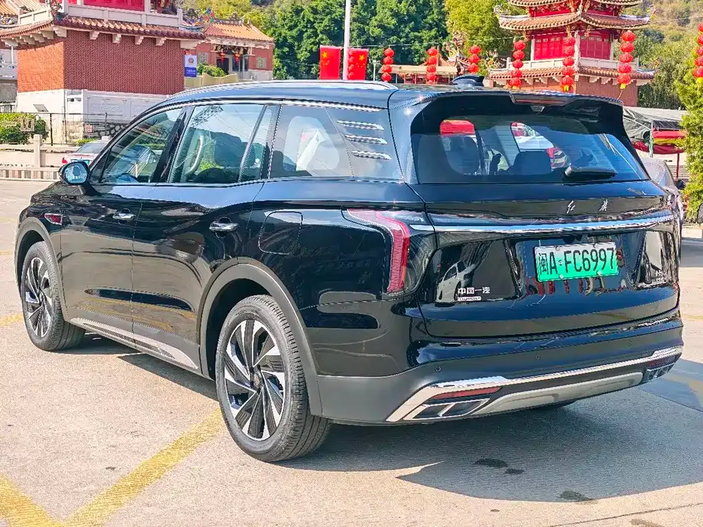 Hongqi HS7 PHEV — фото 5