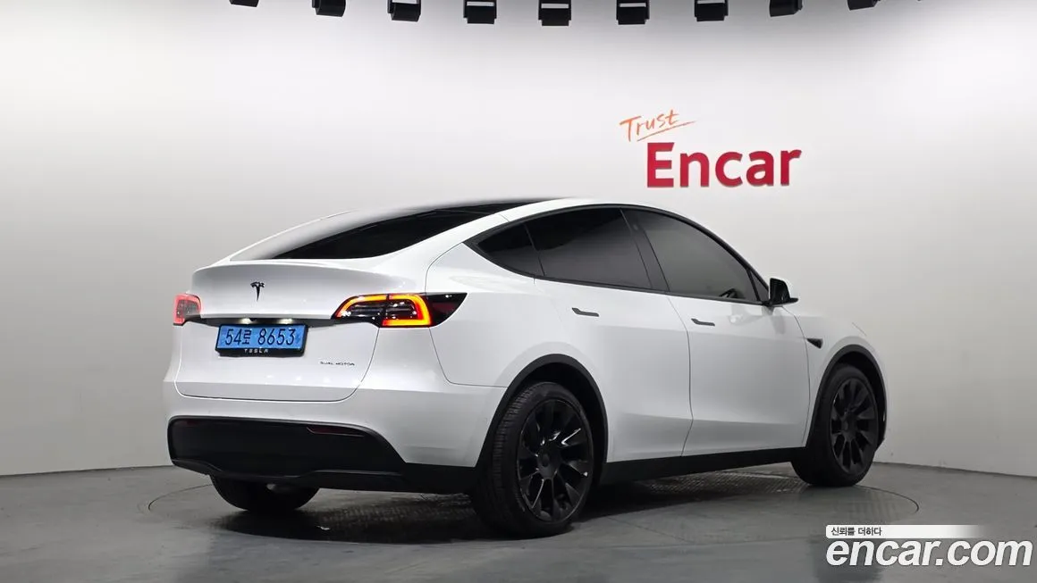Tesla Model Y — фото 3