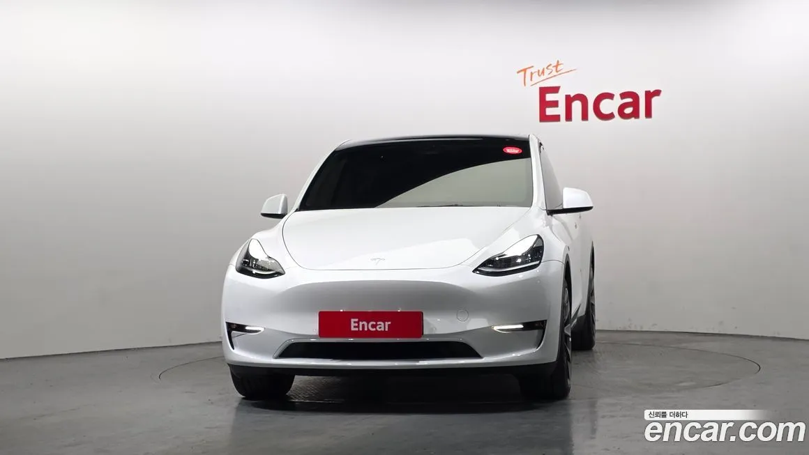 Tesla Model Y — фото 9