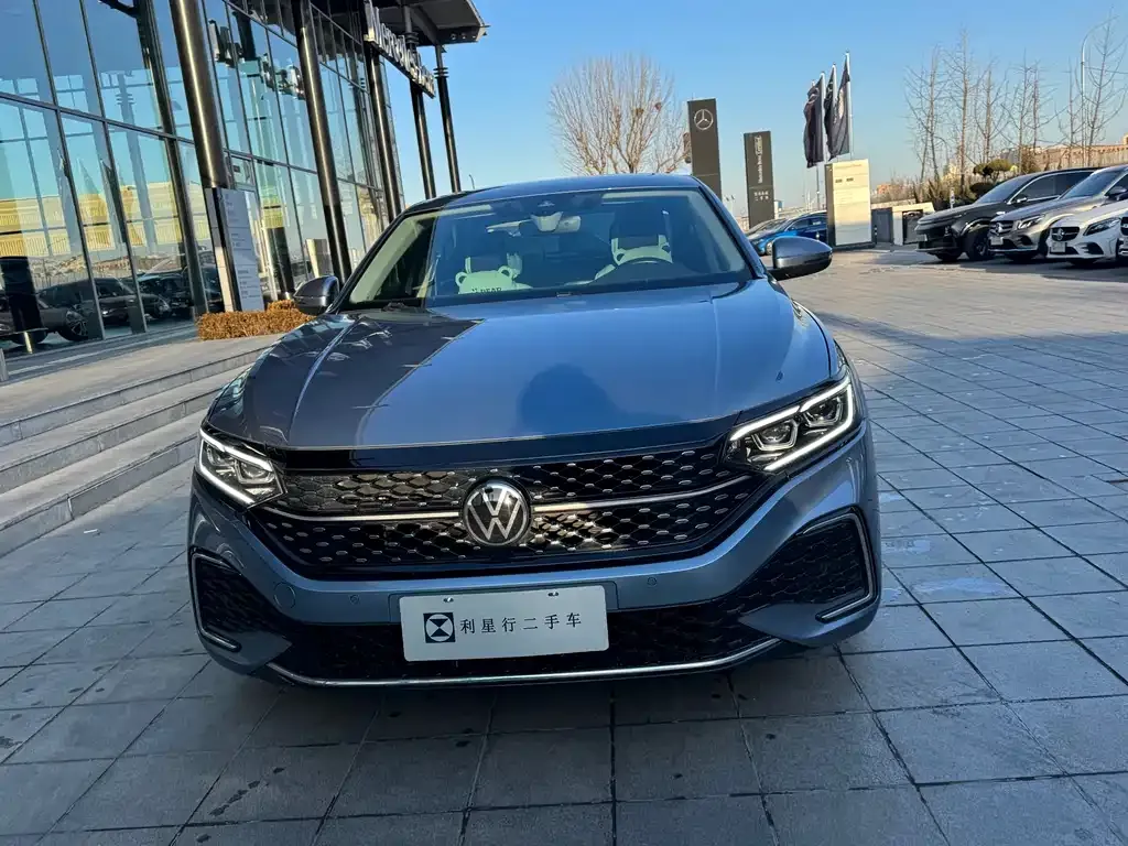 Volkswagen Passat — фото 6