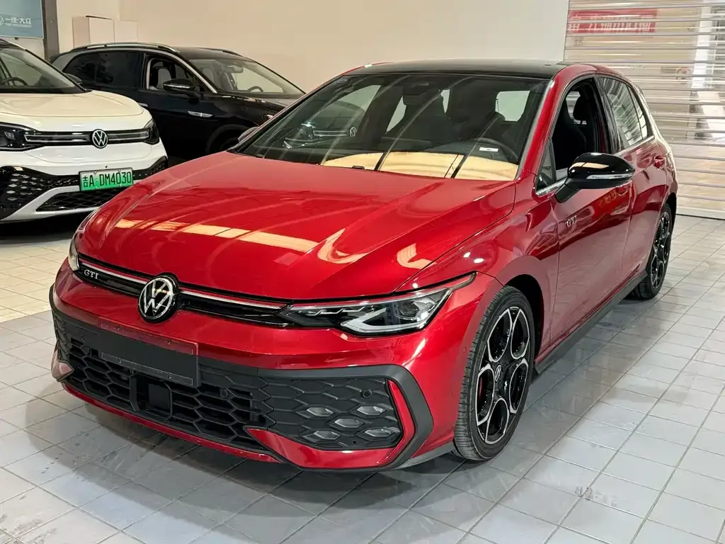Volkswagen Golf GTI — фото 1