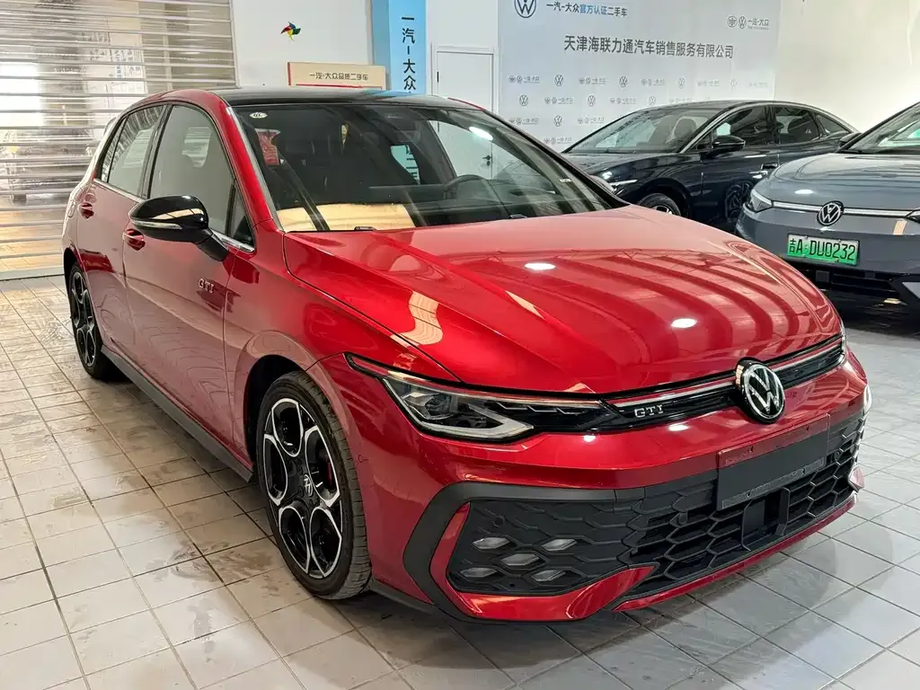 Volkswagen Golf GTI — фото 8