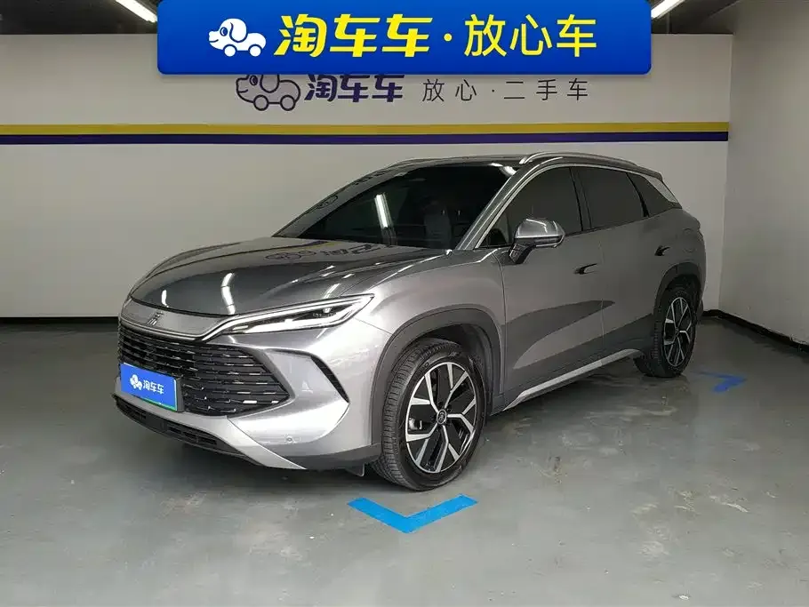 BYD L DM-i — фото 1