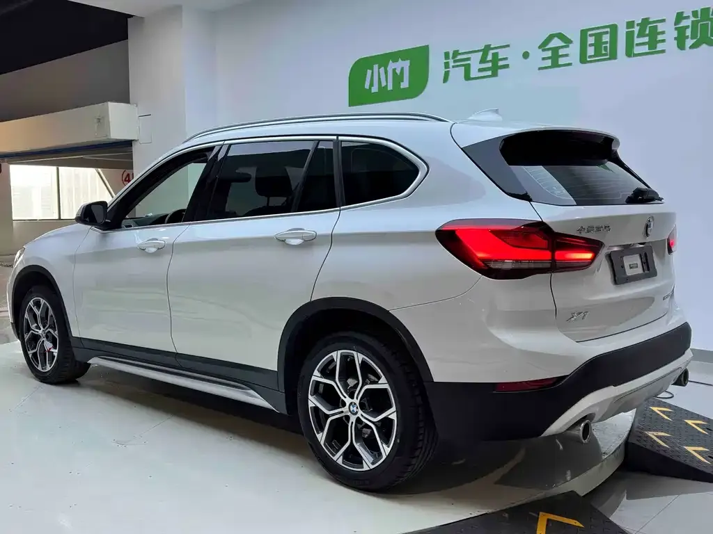 BMW X1 — фото 5