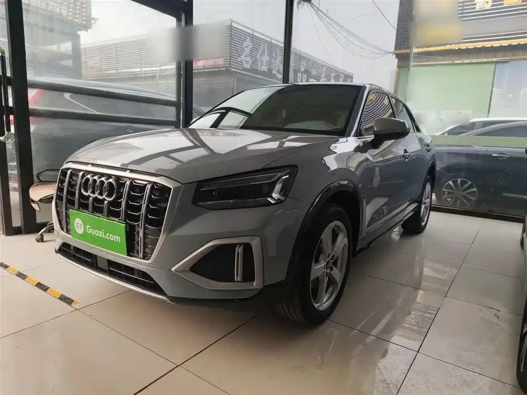 Audi Q2L — фото 8