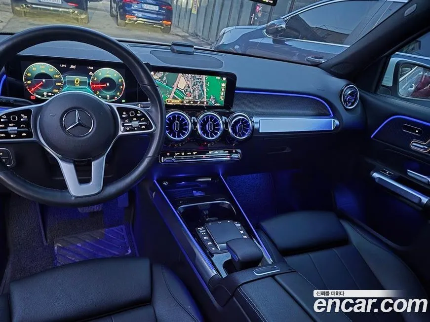 Mercedes-Benz GLB-Class — фото 10