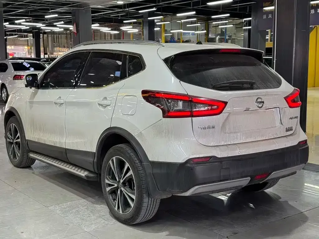 Nissan Qashqai — фото 4