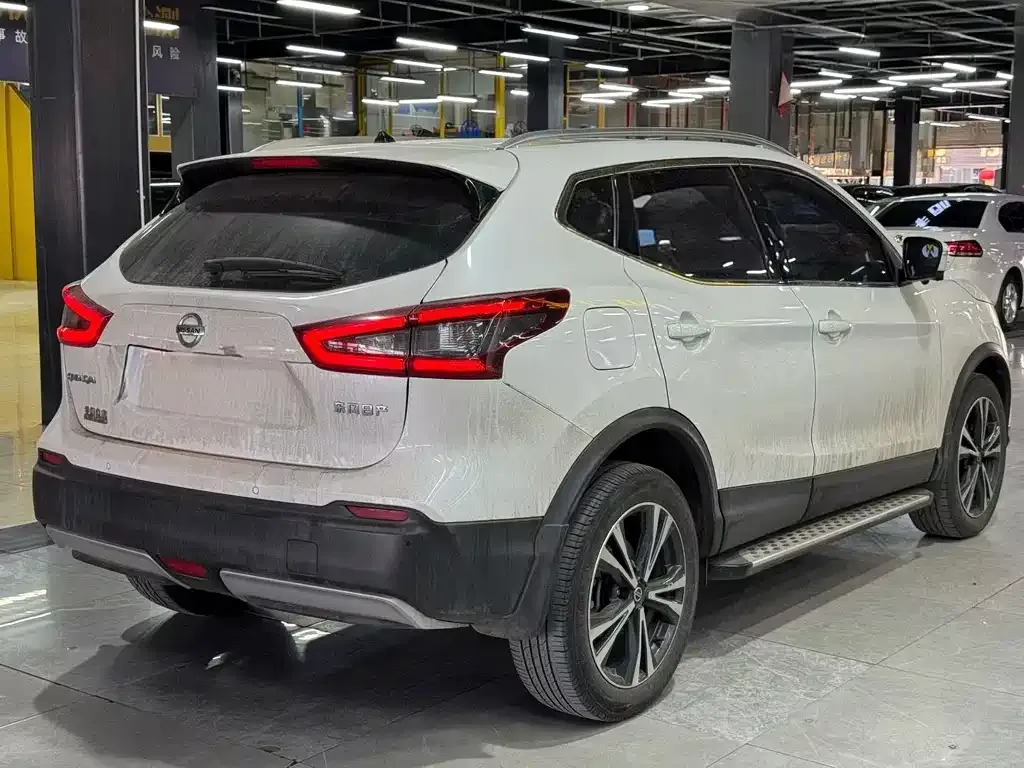 Nissan Qashqai — фото 5