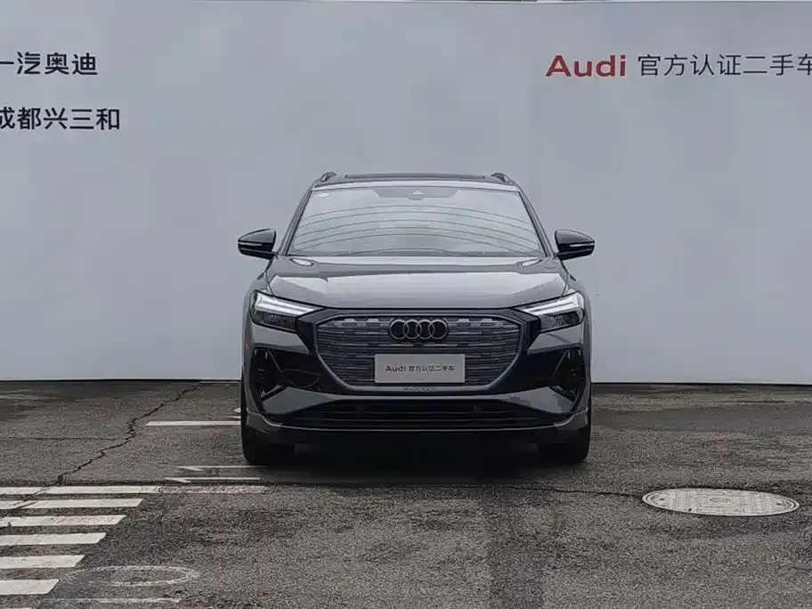Audi Q4 e-tron — фото 10