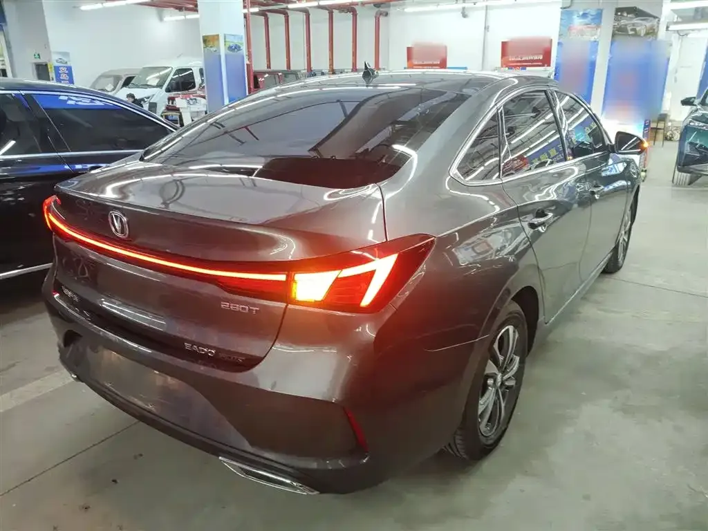 Changan Eado — фото 10