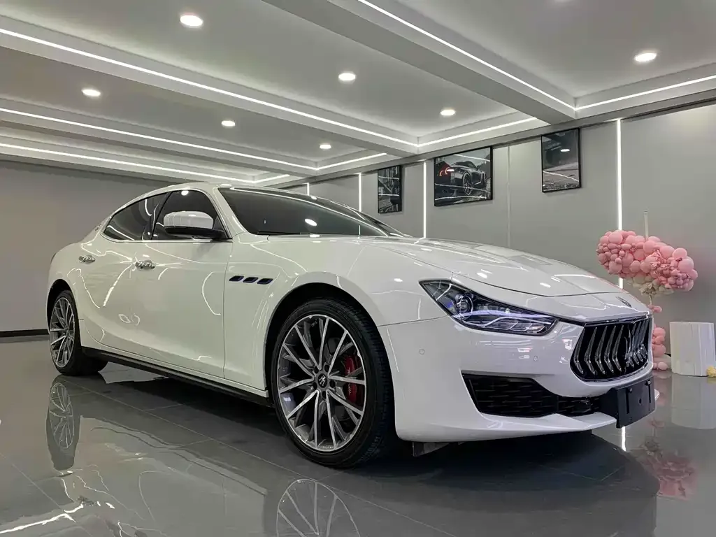 Maserati Ghibli — фото 9