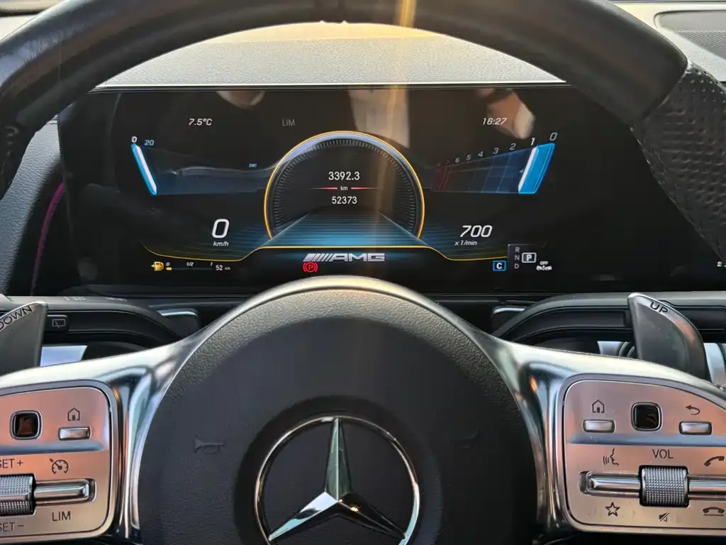 Mercedes-Benz GLB AMG — фото 5