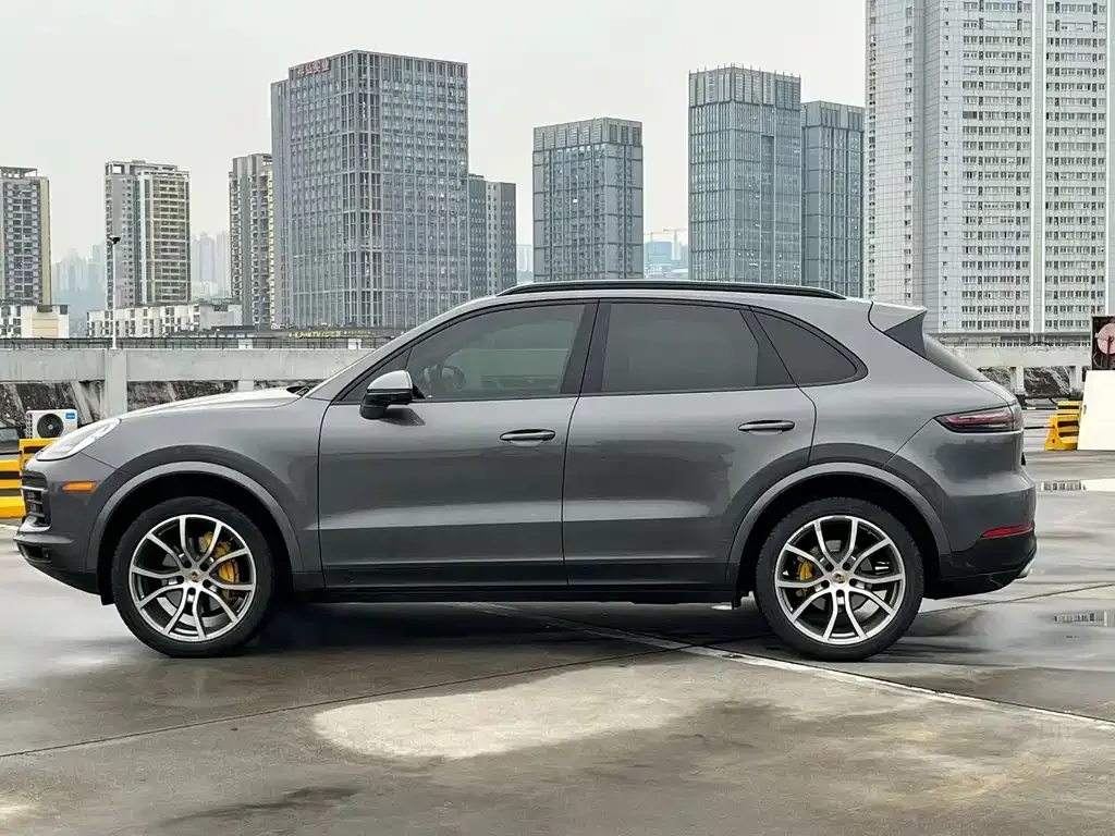 Porsche Cayenne — фото 7
