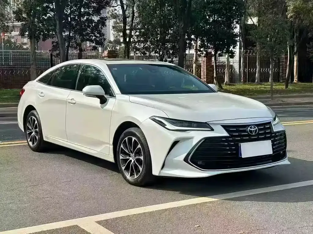 Toyota Avalon — фото 6