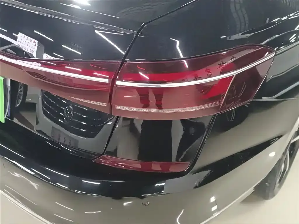 Volkswagen Passat — фото 8