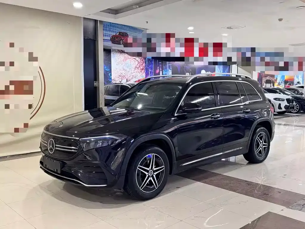 Mercedes-Benz EQB — фото 1